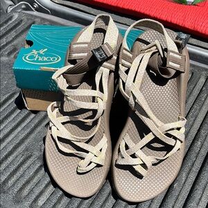 Chaco Tan Sandals Versatile Casual Footwear